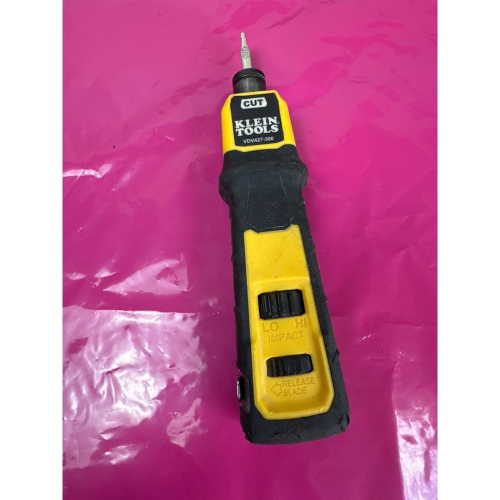 Klein Tools VDV427-300 Impact Punch Down Tool with Blade High Low Settings Used